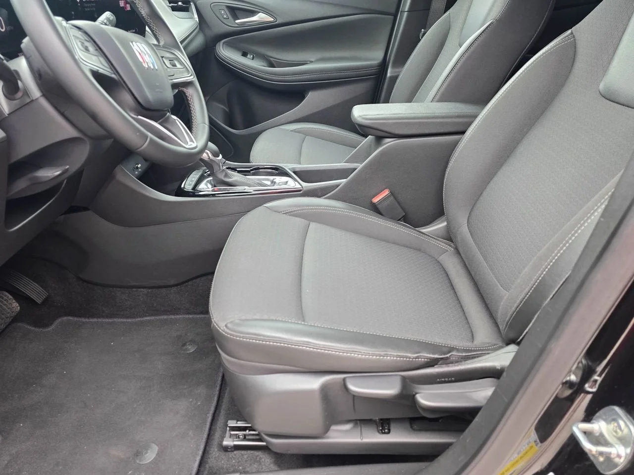 Used 2025 Ebony Twilight Metallic Buick Preferred image 9