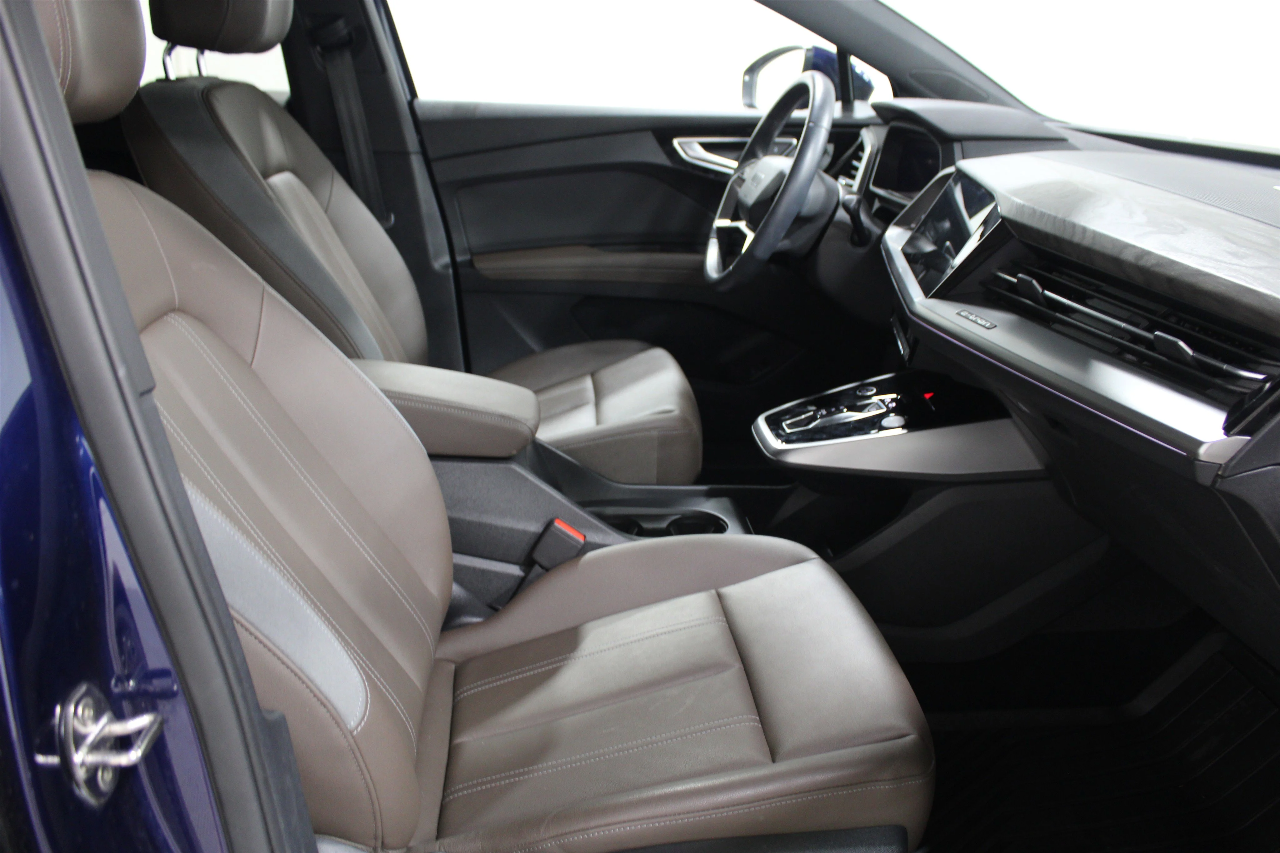 2023 Audi Q4 e-tron Premium - Photo 24