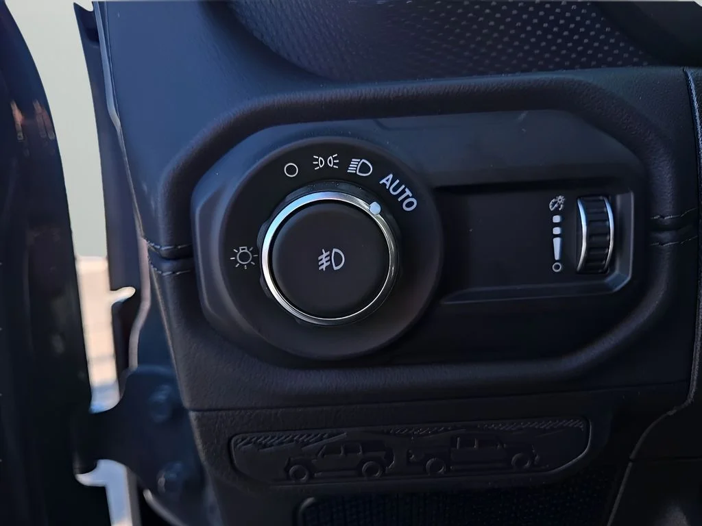 2025 Jeep Wrangler 4-Door Rubicon - Photo 43