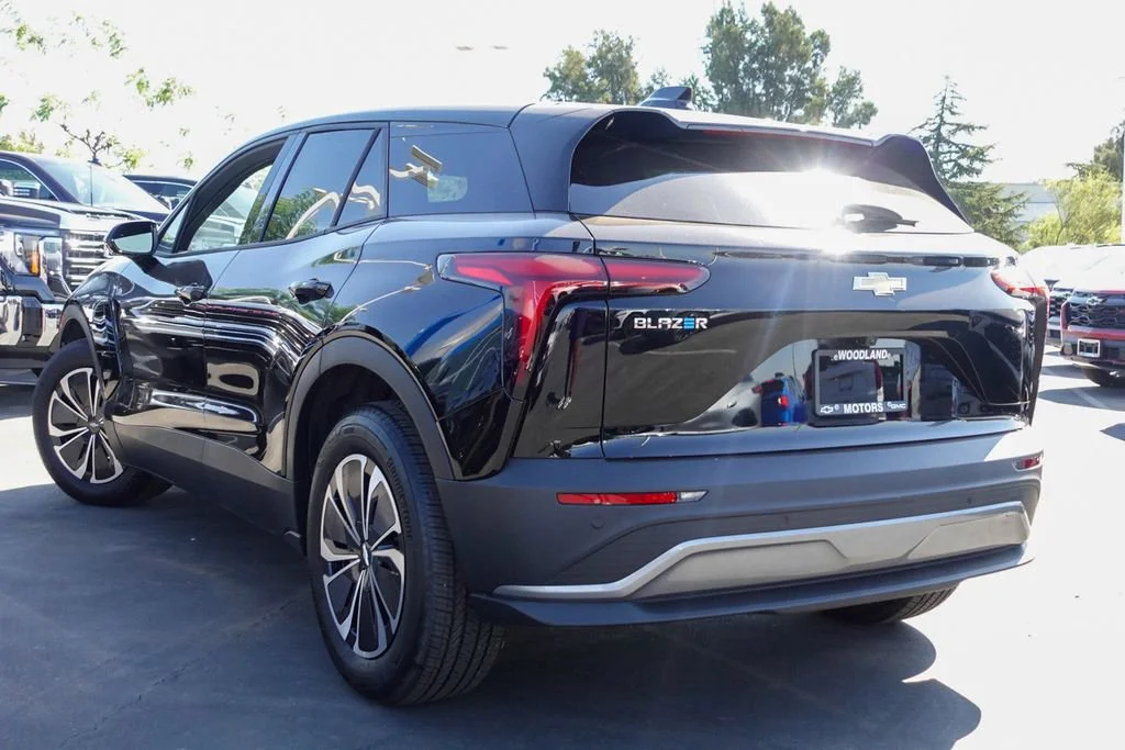 2025 Chevrolet Blazer EV LT - Photo 7