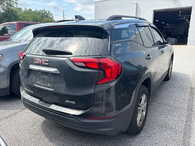 Used 2019 Gray GMC SLE image 7