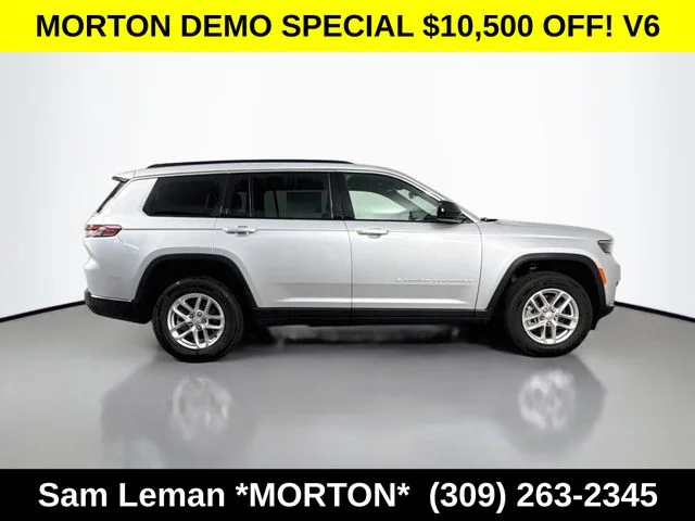 New 2025 Silver Jeep Laredo image 8