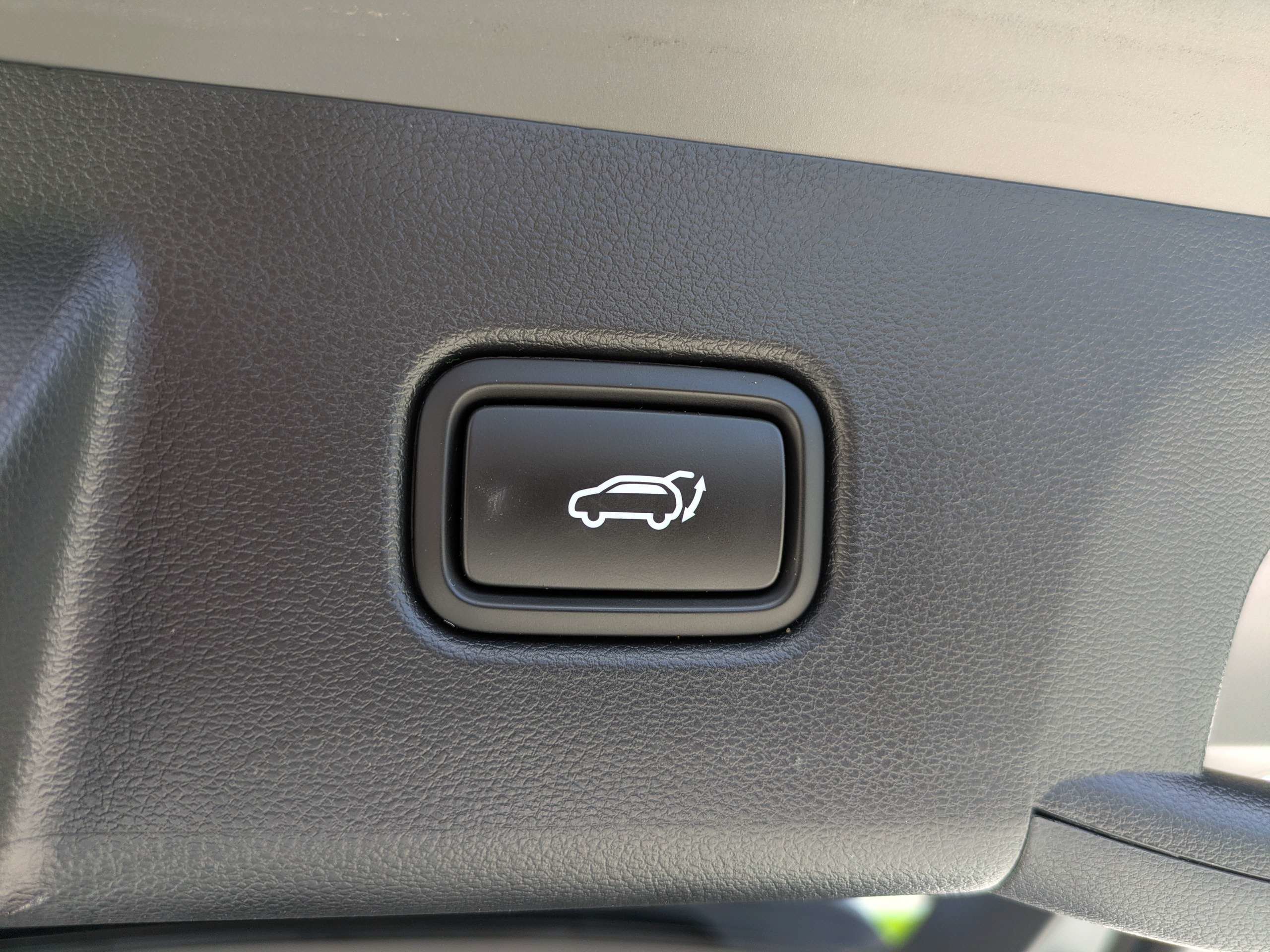 Certified Used 2024 Hampton Gray Hyundai SEL image 12