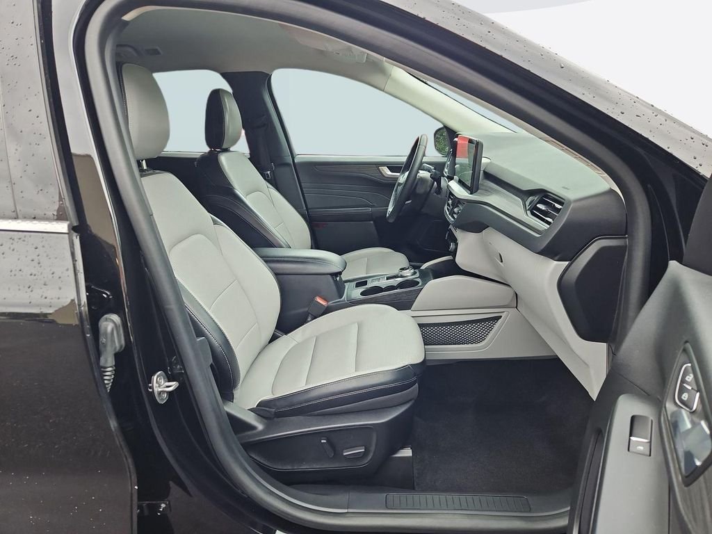 2023 Ford Escape Platinum - Photo 28