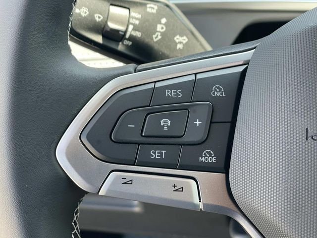 New 2026 Silver Volkswagen 2.0T SE image 8