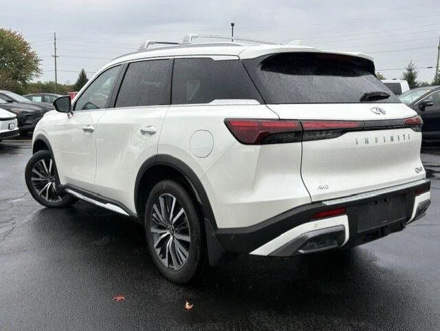 Used 2025 Majestic White INFINITI SENSORY image 10