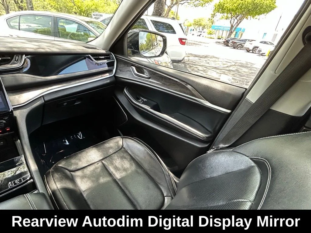 Used 2023 Silver Jeep 4xe image 11