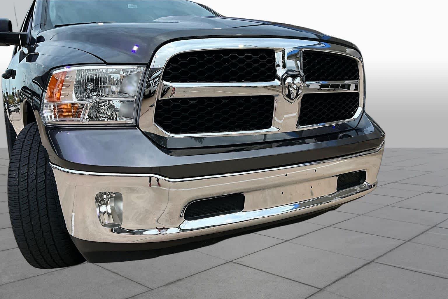 Used 2024 Granite Crystal Metallic Clearcoat Ram Tradesman image 27