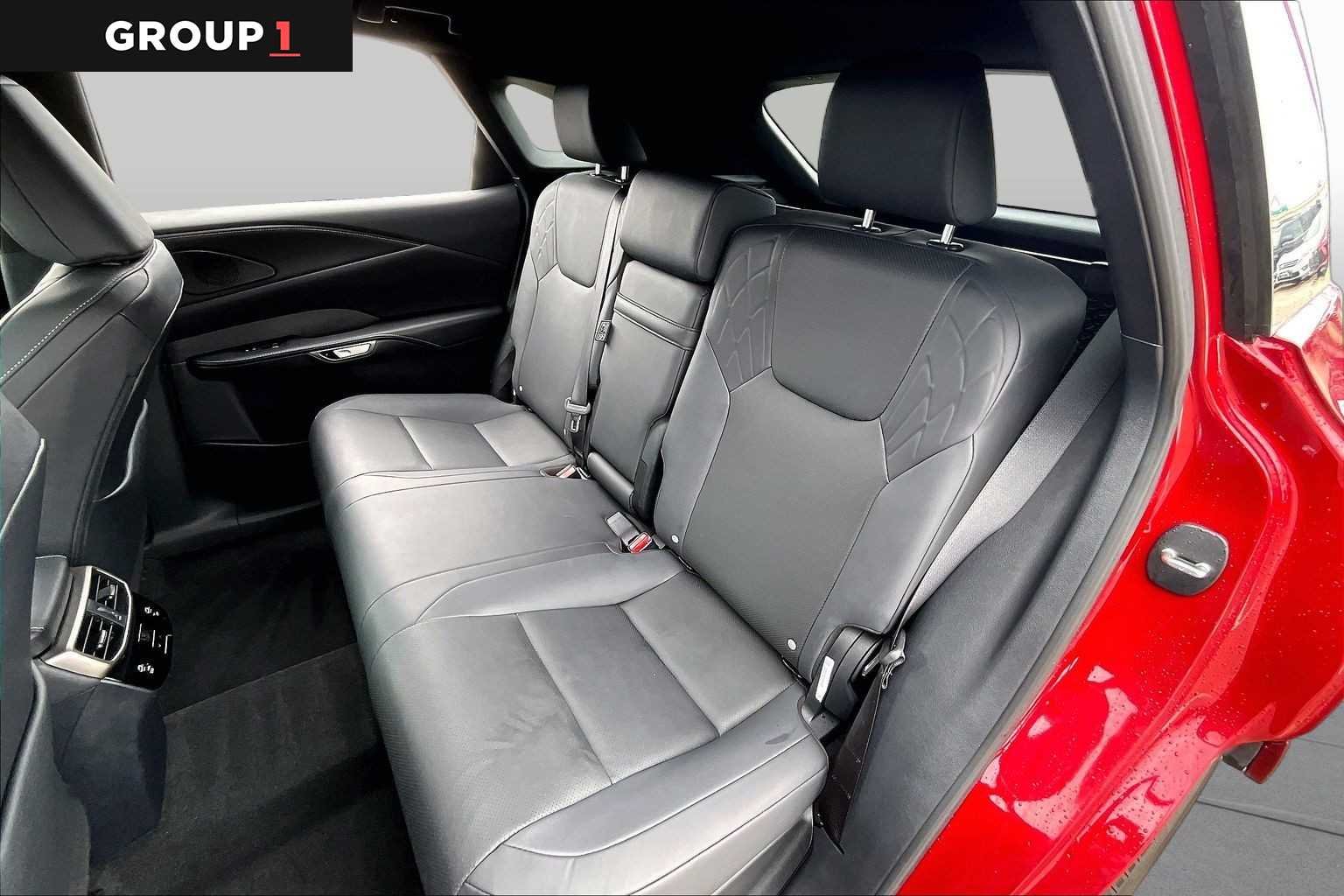 Used 2023 Matador Red Mica Lexus Premium image 18