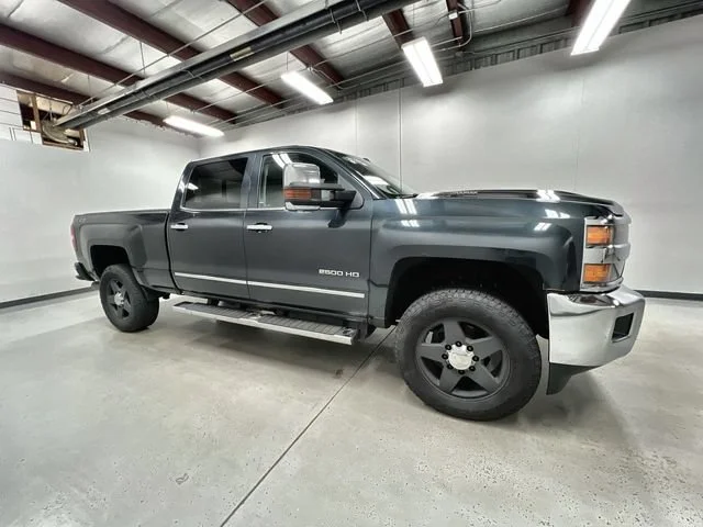 2019 Chevrolet Silverado 2500HD LTZ - Photo 9
