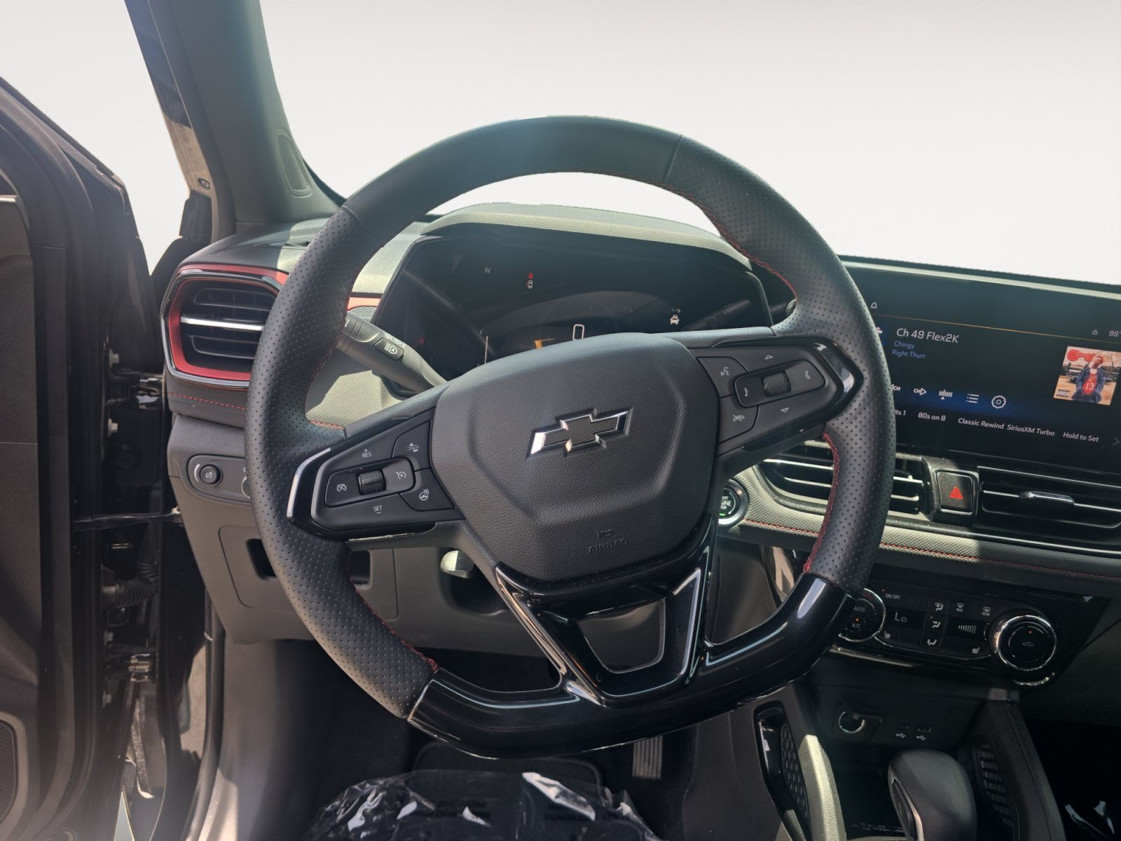 Used 2025 Mosaic Black Metallic Chevrolet RS image 13