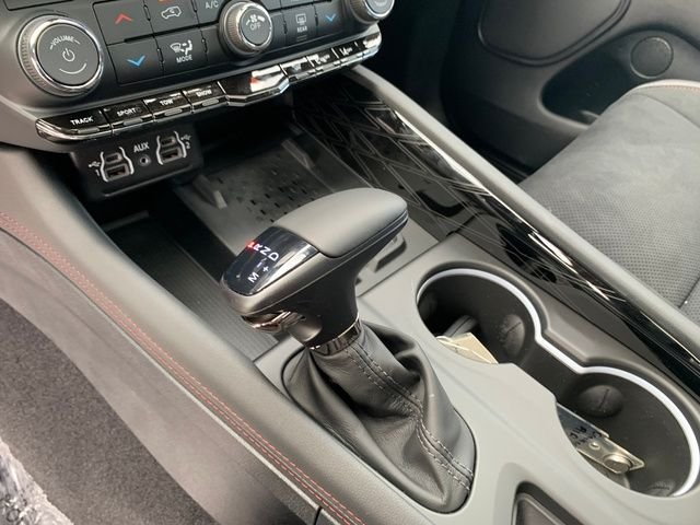 New 2026 Diamond Black Clear-Coat Exterior Paint Dodge GT Premium HEMI V8 image 18