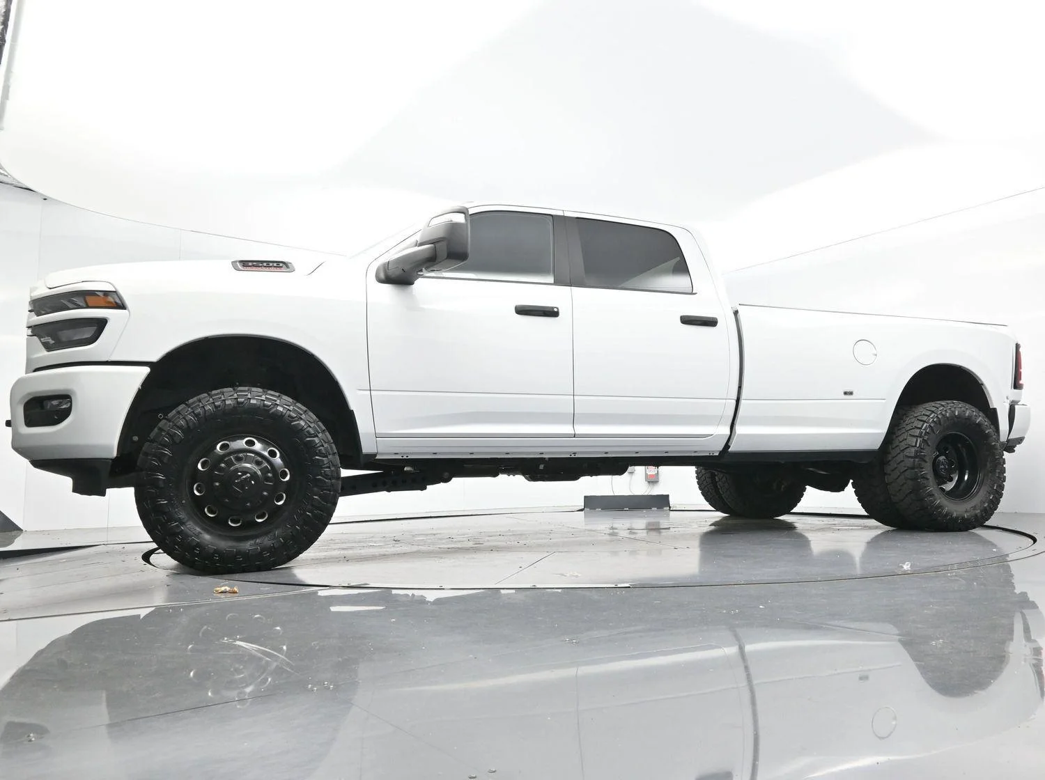 Used 2025 Bright White Clearcoat Ram Big Horn image 40