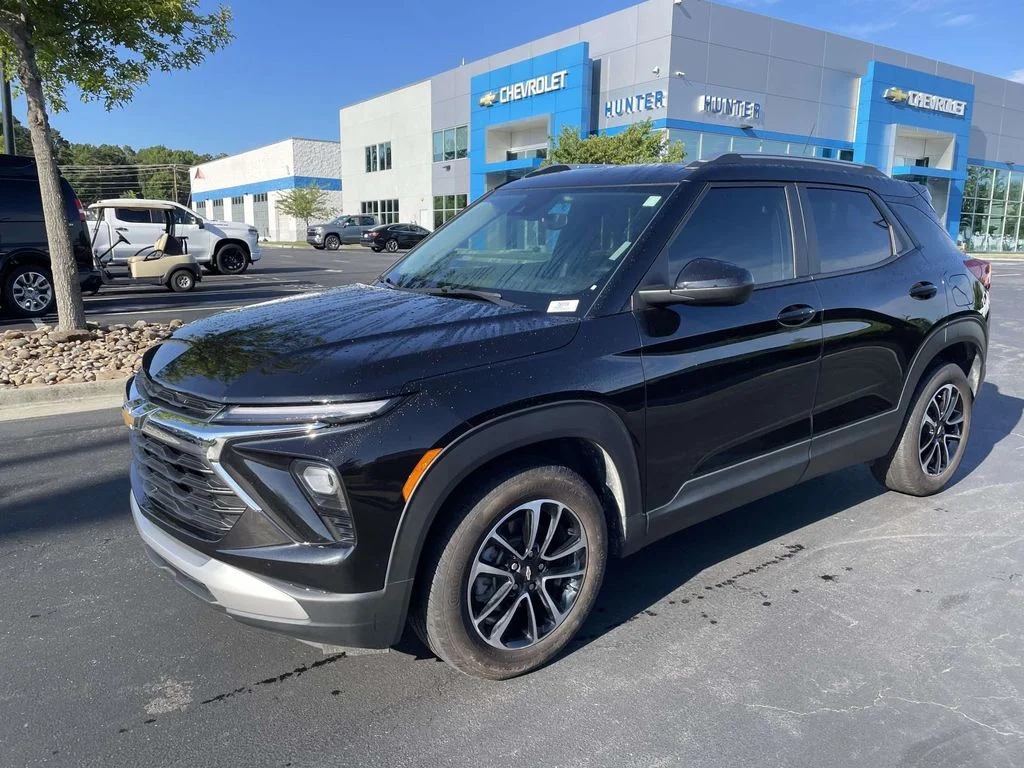 Used 2024 Mosaic Black Metallic Chevrolet LT image 3