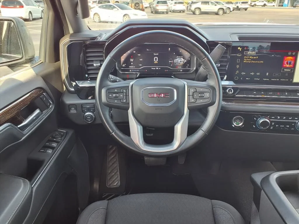 Used 2024 Summit White GMC Elevation image 23