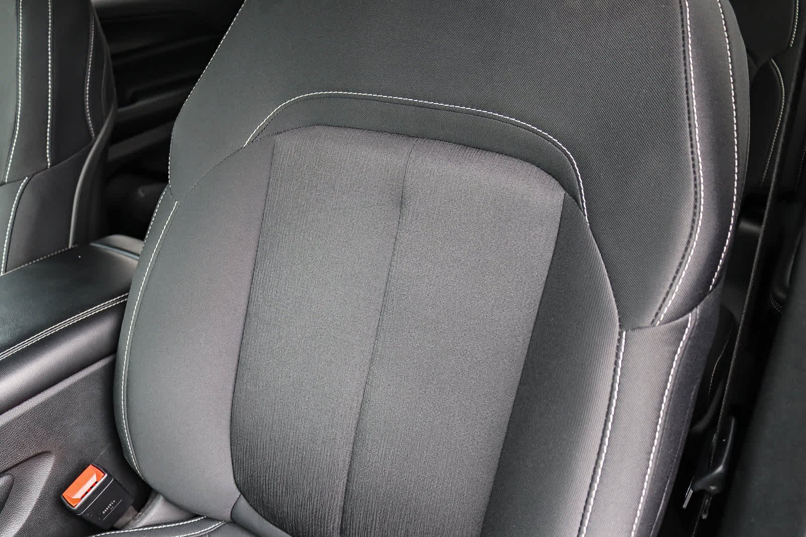 Used 2025 Baltic Gray Metallic Clearcoat Jeep Laredo X image 23