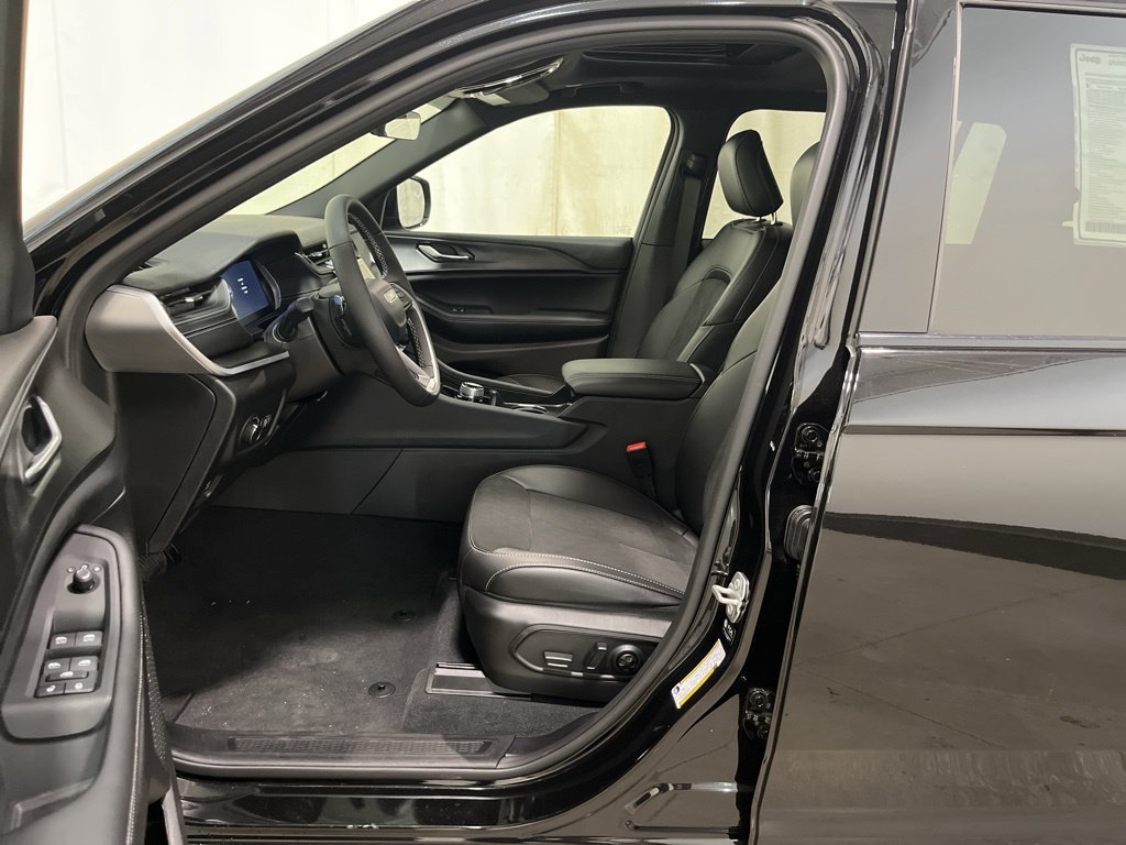 2025 Jeep Grand Cherokee L Altitude - Photo 9