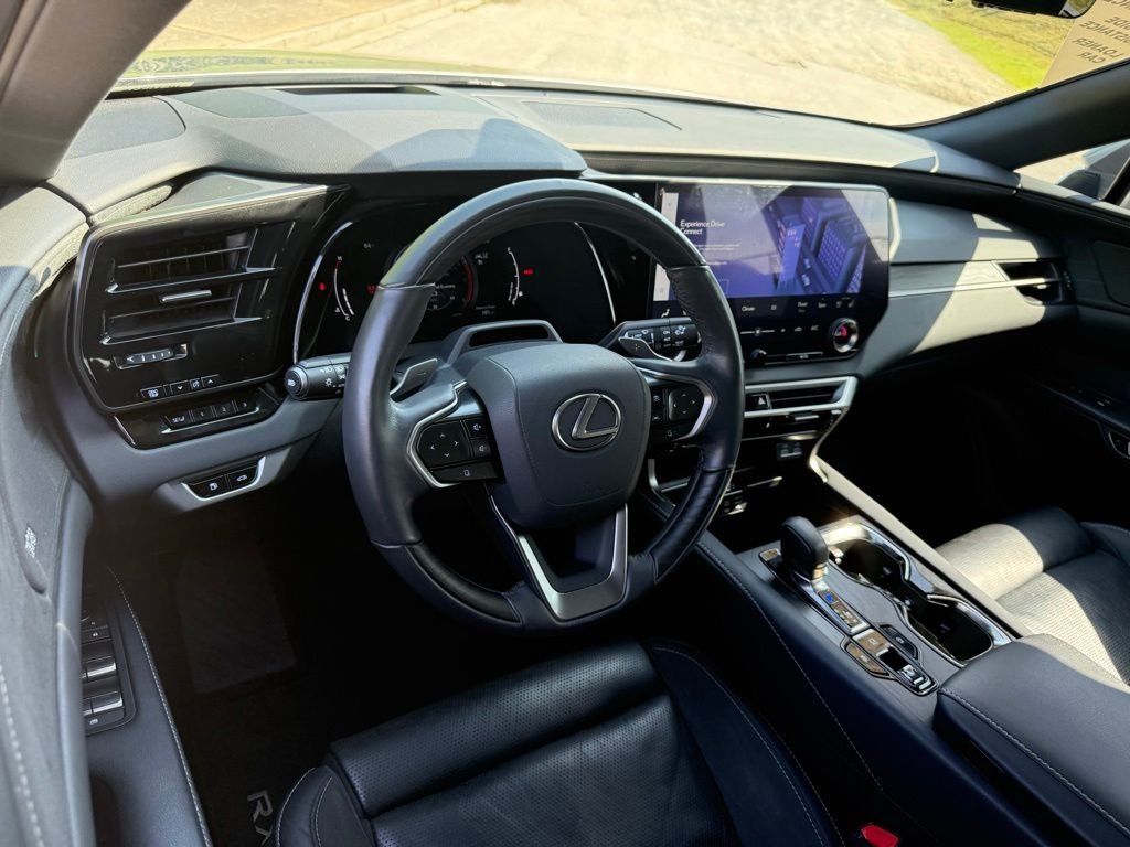 Used 2023 Silver Lexus 350 Luxury image 3