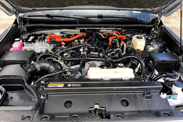 Certified Used 2025 CUTTING EDGE Toyota  image 31