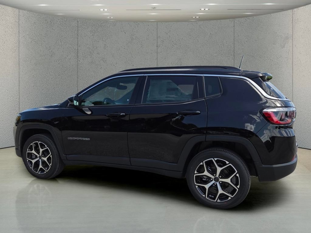 New 2026 Diamond Black Crystal Pearlcoat Jeep Limited image 8
