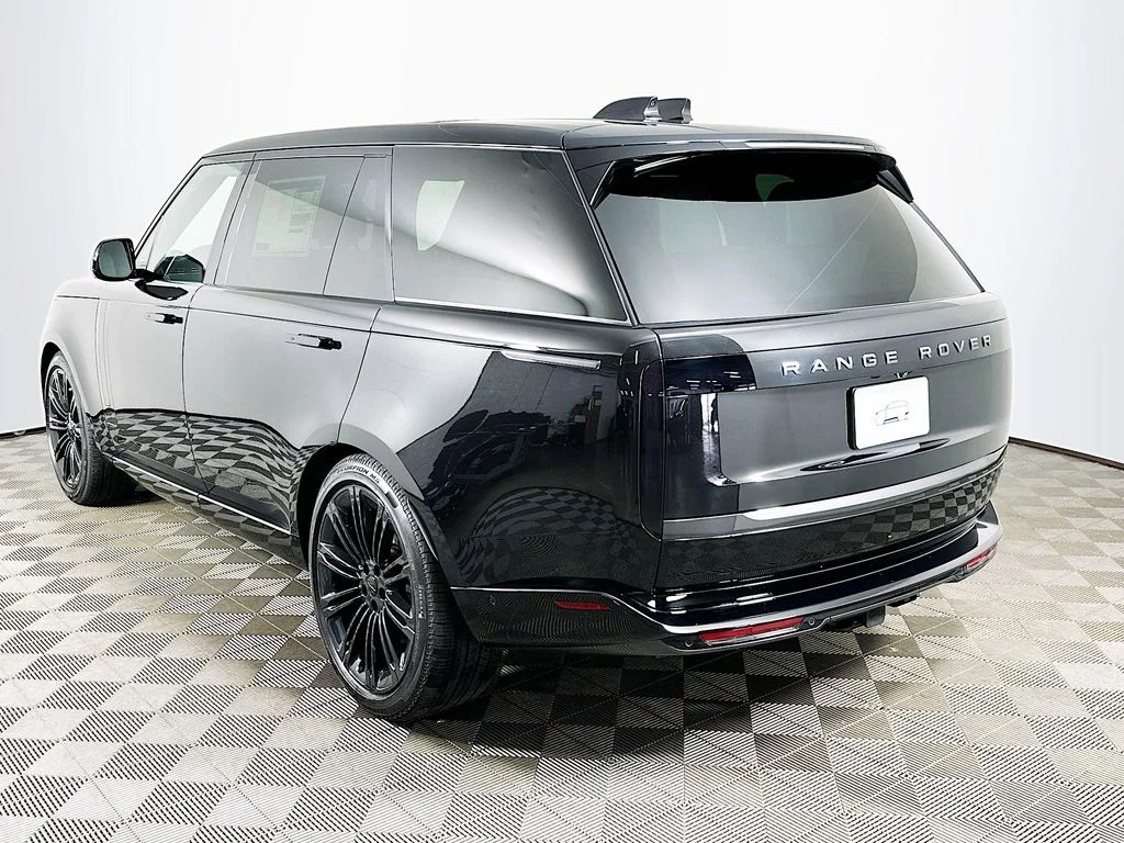 New 2026 Santorini Black Land Rover SE image 7