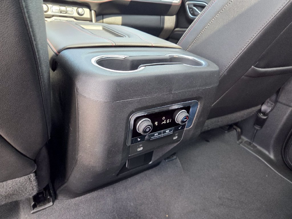 2023 Chevrolet Suburban RST - Photo 11
