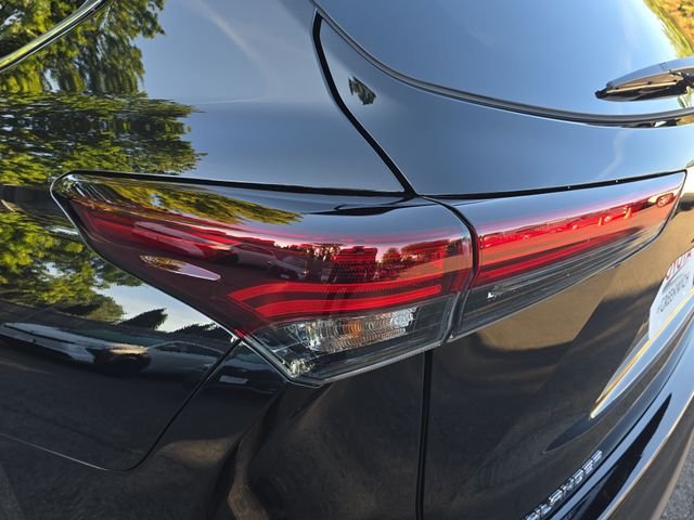 Used 2026 Black Toyota XLE image 35