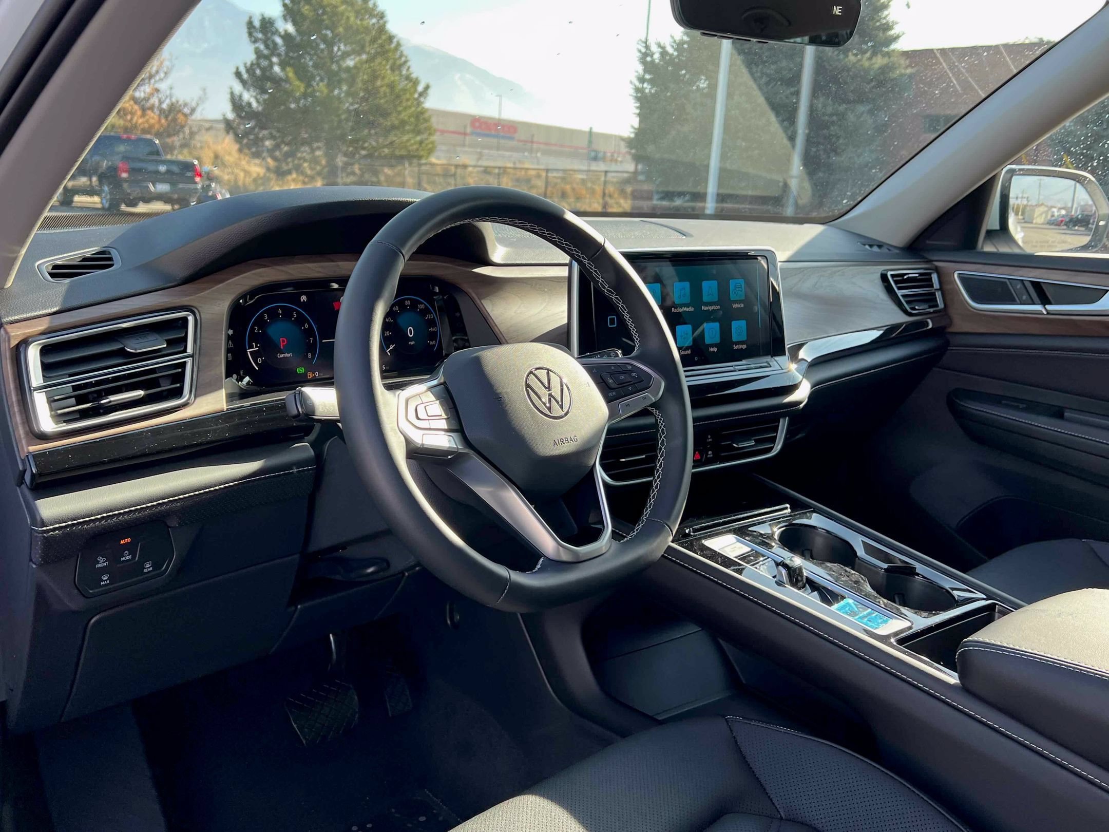 New 2026 Opal White Volkswagen 2.0T SE w/Technology image 3