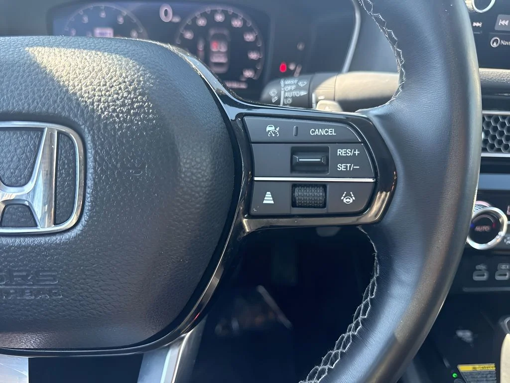 Used 2023 Silver Honda Touring image 16