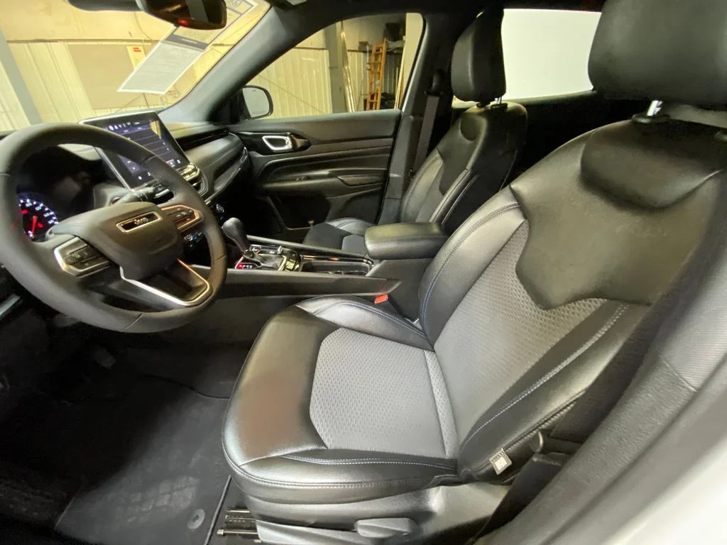 Used 2026 White Jeep Latitude image 22
