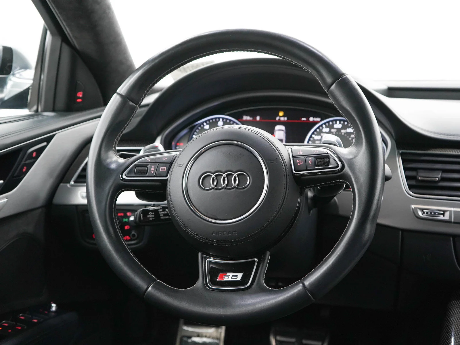 Used 2015 Daytona Gray Pearl Audi 4.0T image 17
