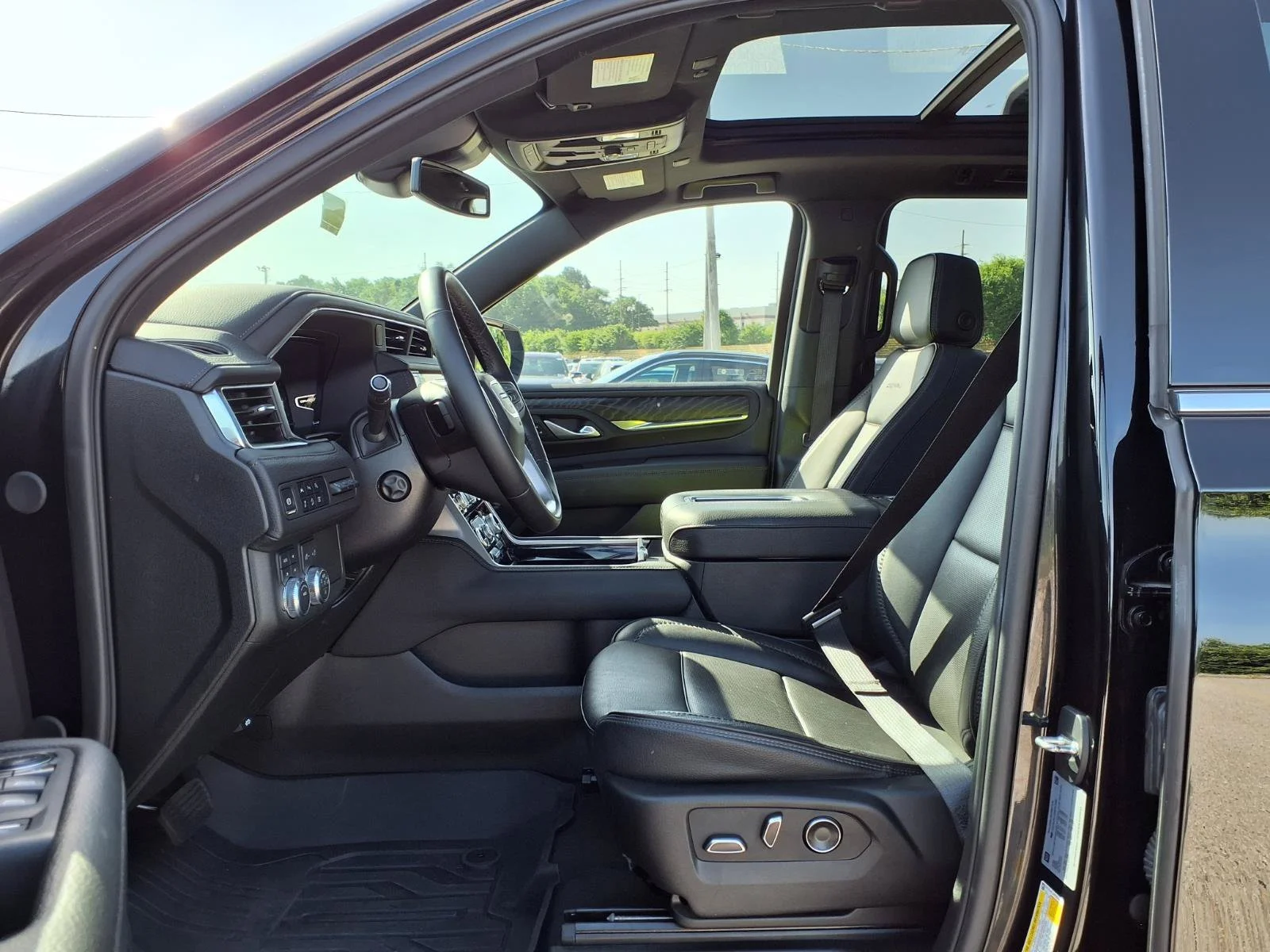 Used 2024 Onyx Black GMC Denali image 28