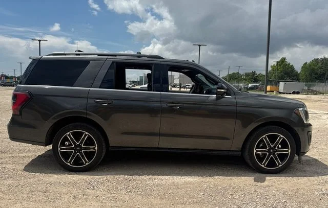 Used 2019 Gray Ford Limited image 4