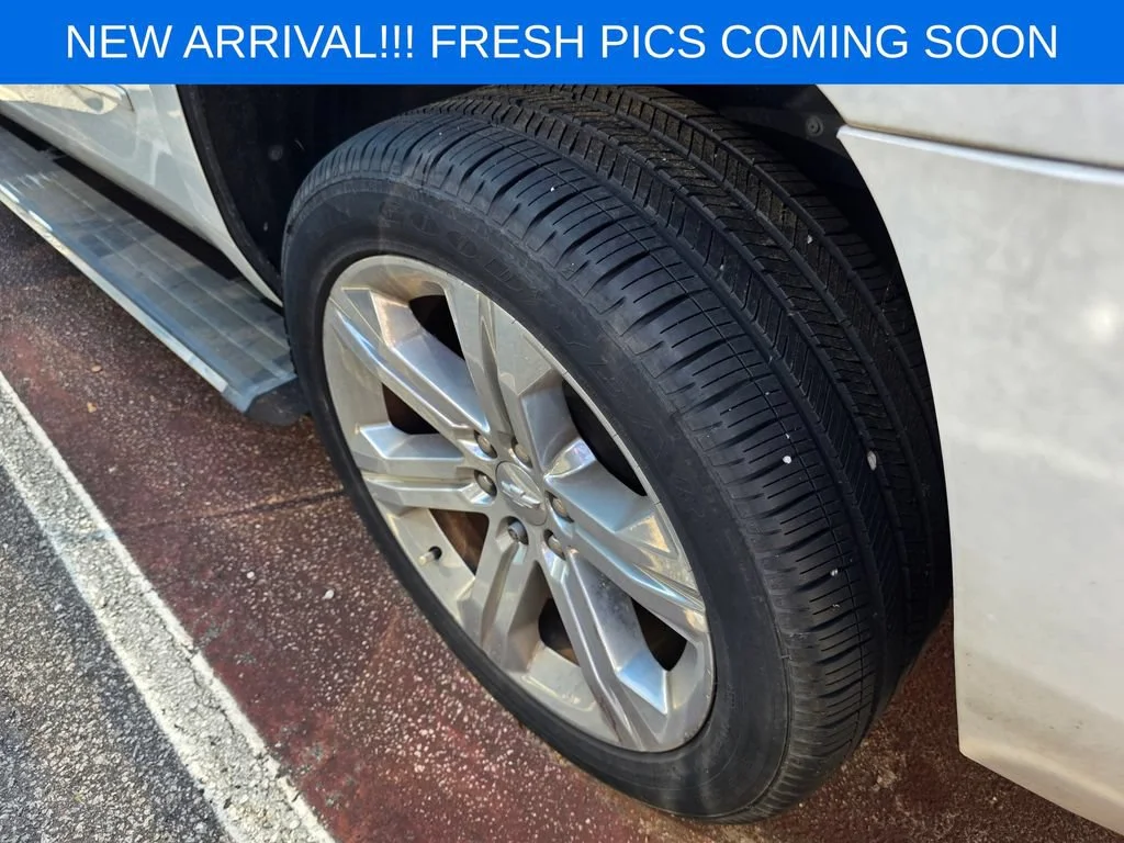Used 2016 IRIDESCENT PEARL TRICOAT Chevrolet LTZ image 7