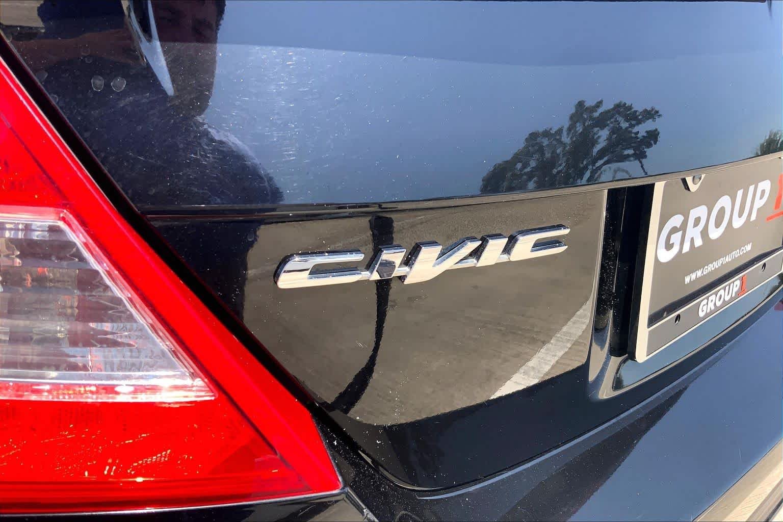Used 2013 Crystal Black Pearl Honda Si image 27