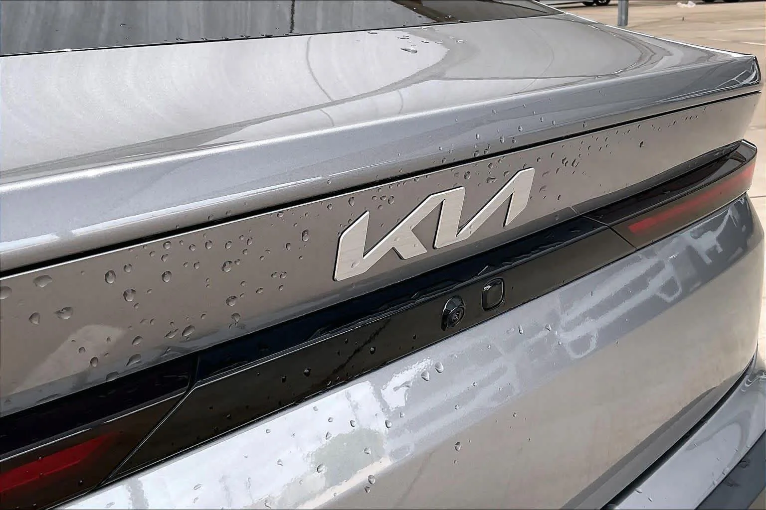 Used 2025 Steel Gray Kia LXS image 28