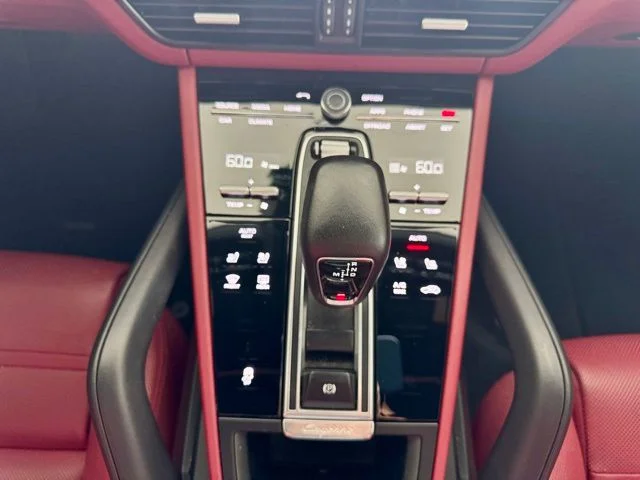 2022 Porsche Cayenne Platinum Edition - Photo 17