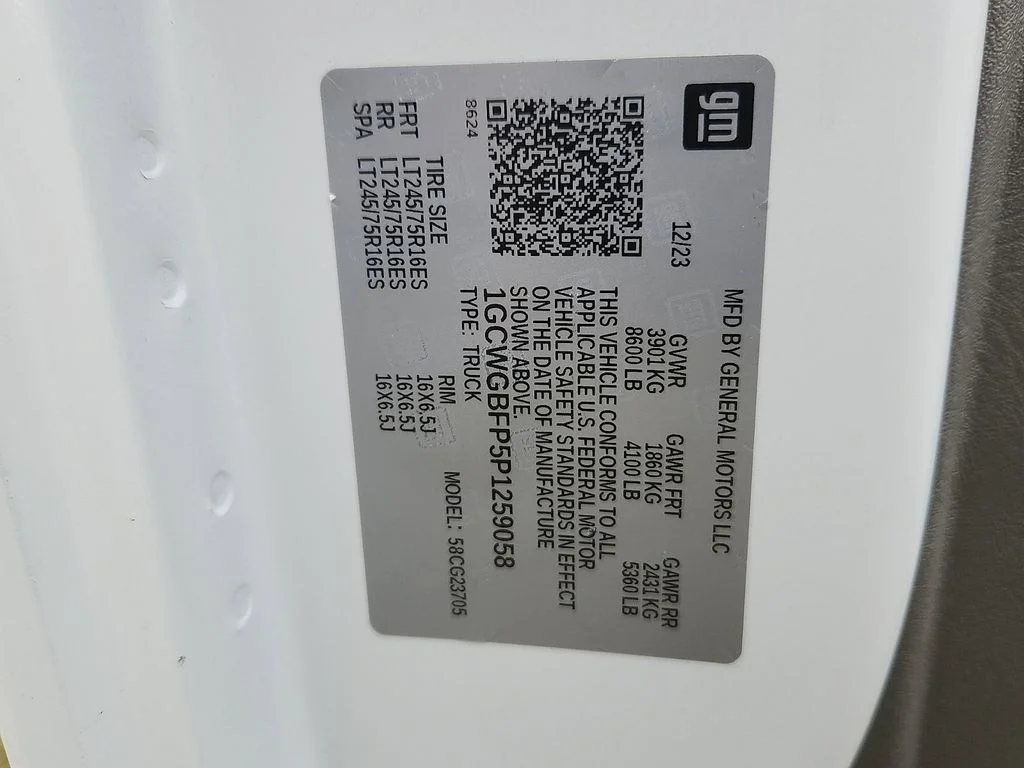 Used 2023 White Chevrolet Work Van image 28