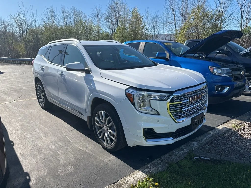 2023 GMC Terrain Denali AWD's photo