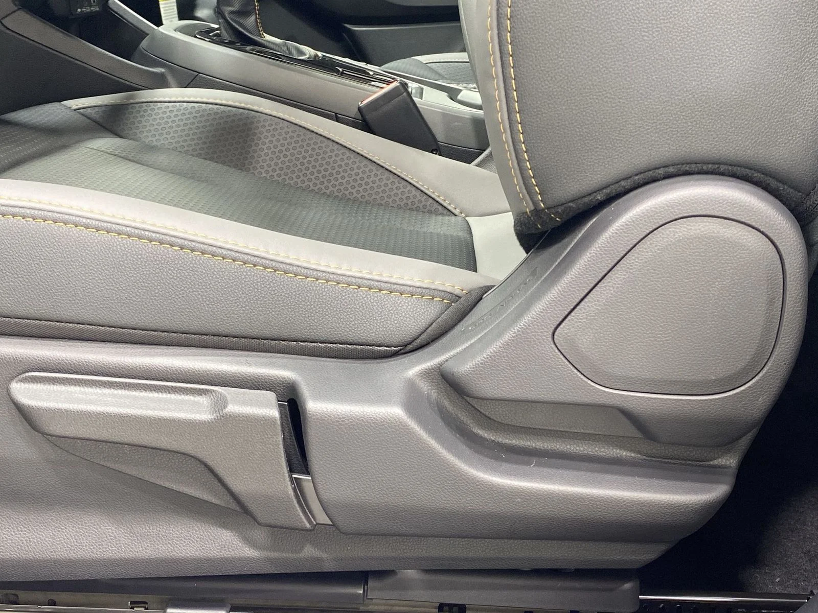 New 2026 CRYSTAL WHITE PEARL Subaru Wilderness image 12