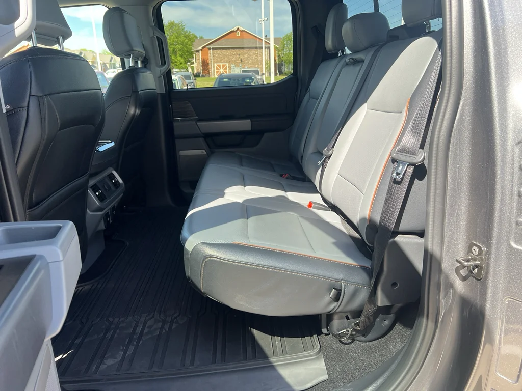 Used 2025 Carbonized Gray Metallic Ford LARIAT image 19