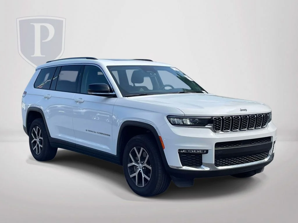 Used 2023 White Jeep Limited image 2