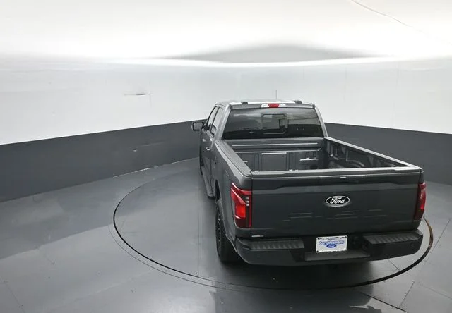 New 2026 Carbonized Gray Metallic Ford XLT image 28