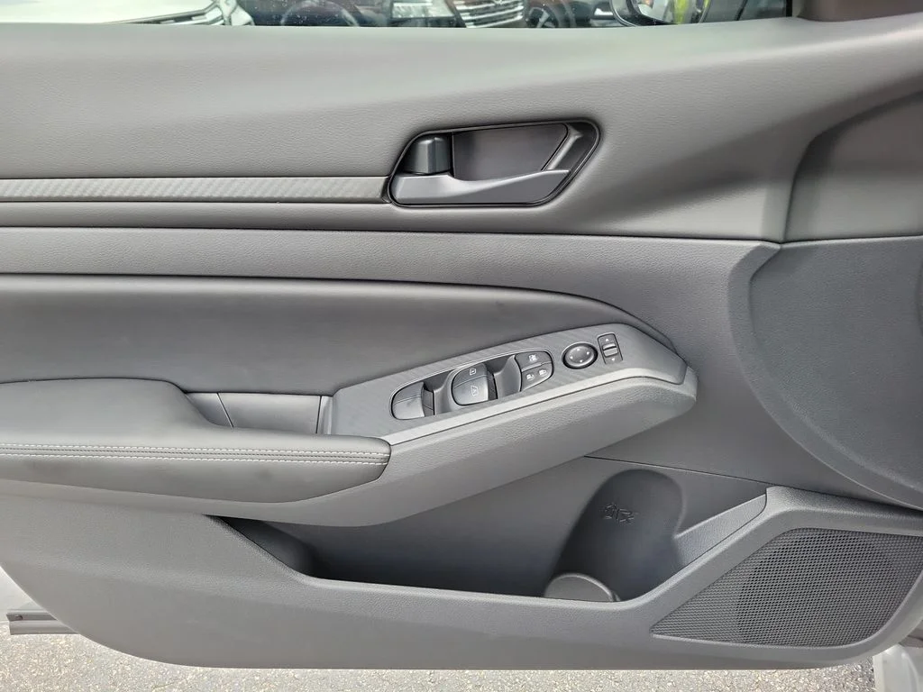 New 2026 Silver Nissan 2.5 SV image 21