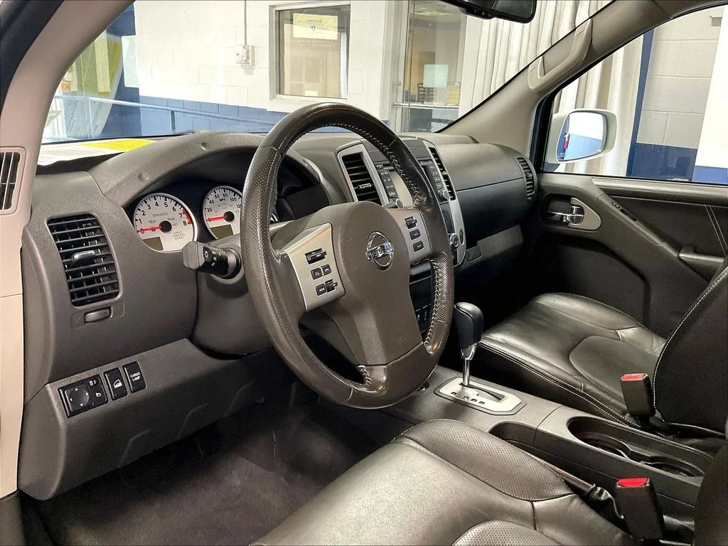 Used 2020 White Nissan PRO-4X image 8