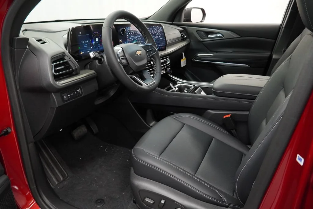 2027 Chevrolet Traverse LT - Photo 11