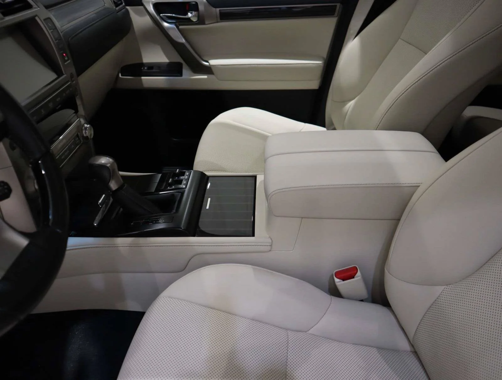 Used 2020 Silver Lexus GX 460 Premium image 38