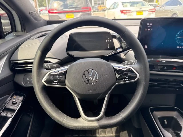 Used 2023 Opal White Volkswagen Pro S image 22