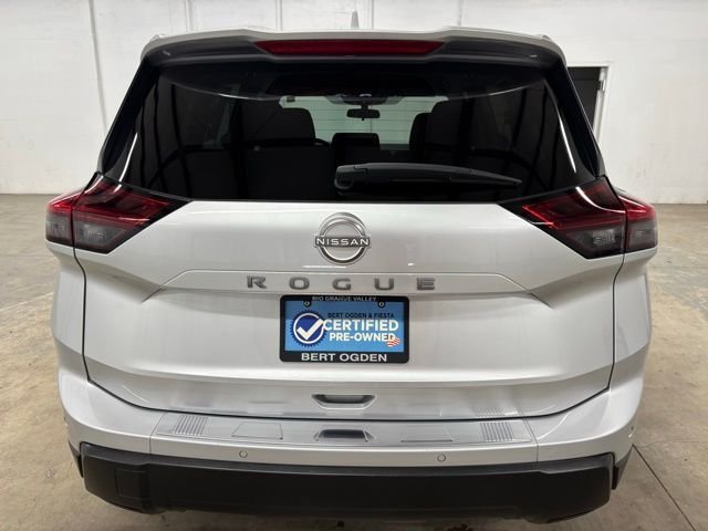 Used 2025 Silver Nissan SV image 6