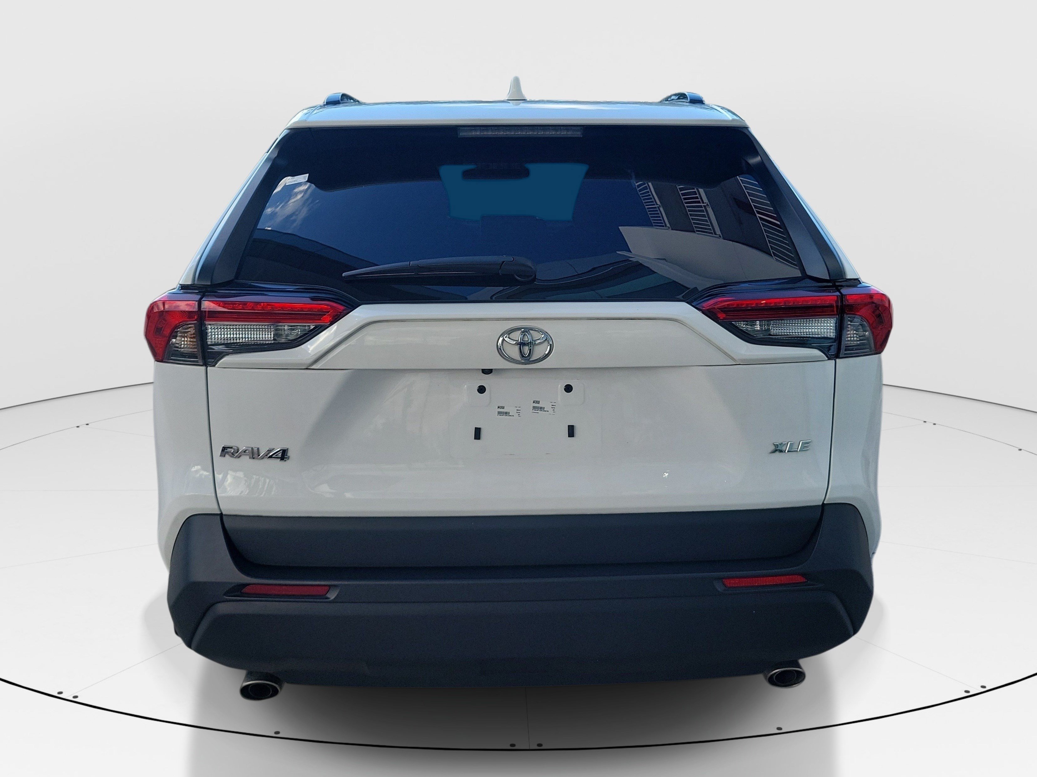 Used 2024 Ice Toyota XLE image 6
